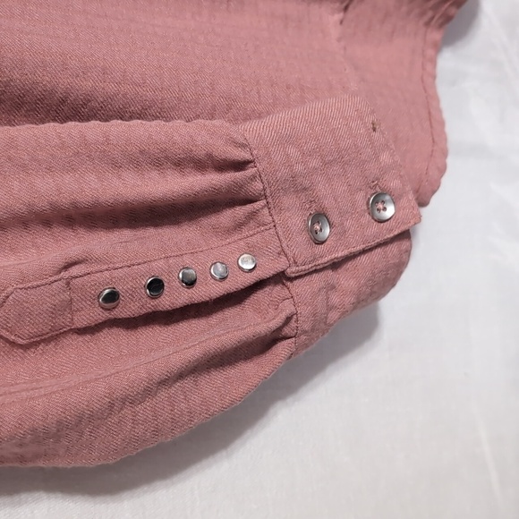 BKE Ash Rose Oversized Button Front Top Blouse Textured Material Size Small NWT - Picture 6 of 7